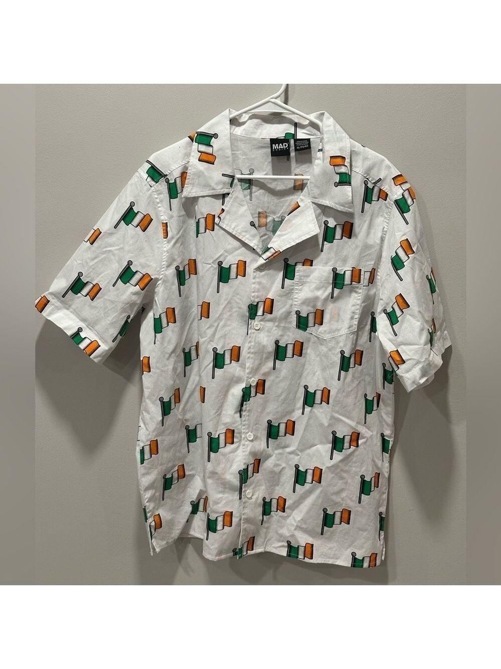 Mad Engine Men’s Short Sleeve Button Down Shirt Size XL
